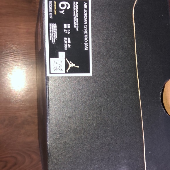 Air Jordan 12s Retro Gs - Picture 6 of 8